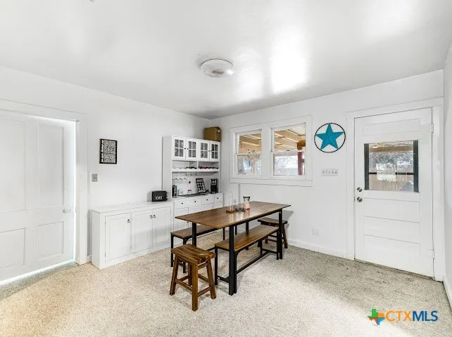 1510 Avenue Shiner, TX 77984