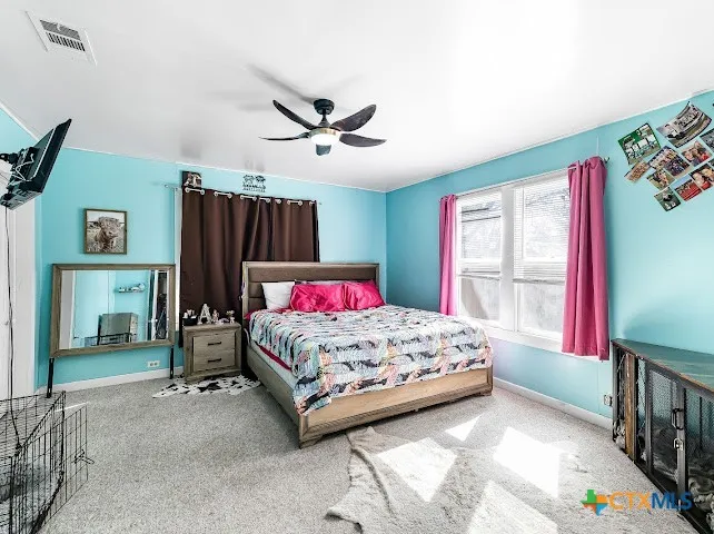 1510 Avenue Shiner, TX 77984