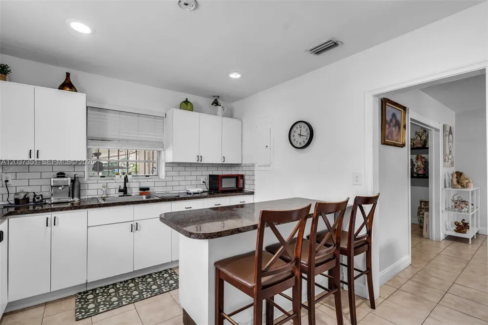 2355 SW 1st St Miami, FL 33135