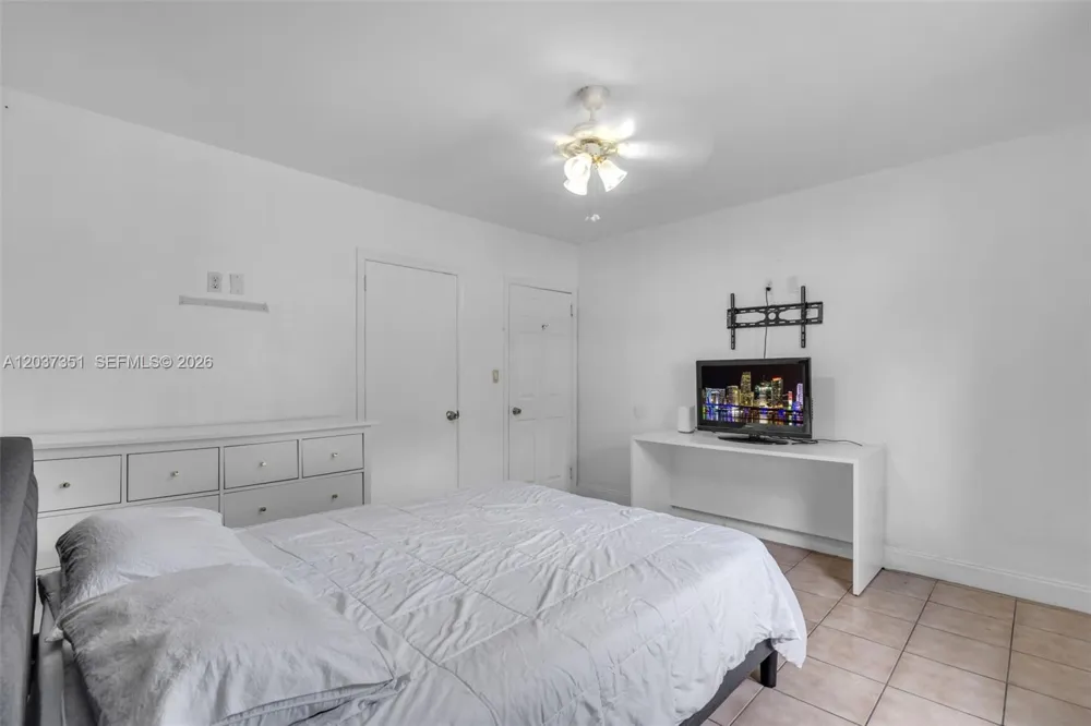 2355 SW 1st St Miami, FL 33135
