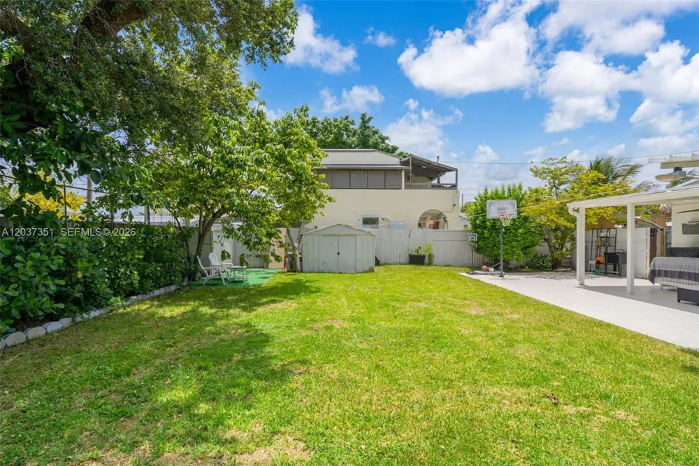 2355 SW 1st St Miami, FL 33135