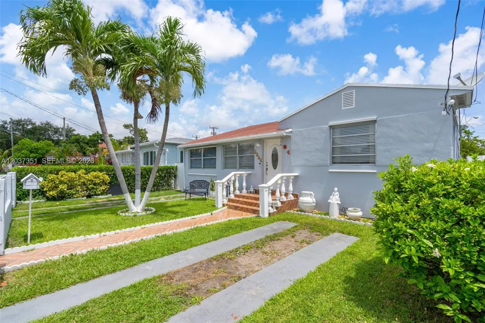 2355 SW 1st St Miami, FL 33135