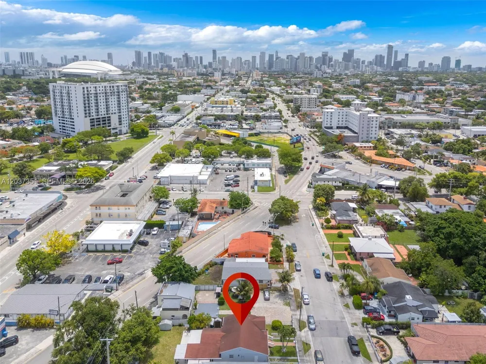 2355 SW 1st St Miami, FL 33135