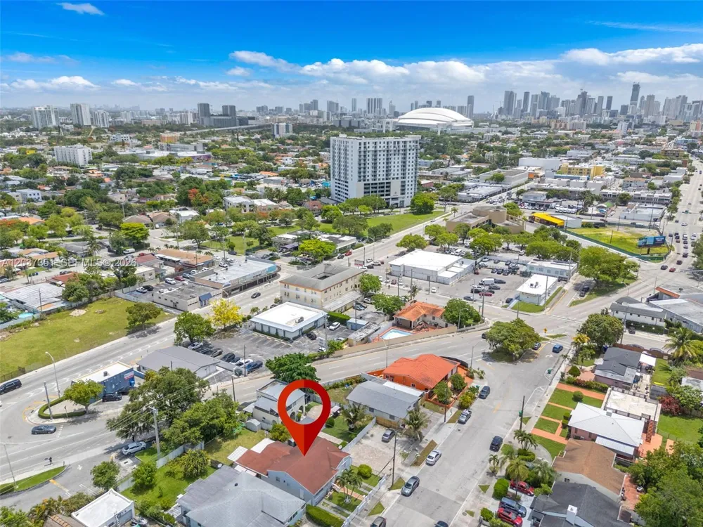2355 SW 1st St Miami, FL 33135