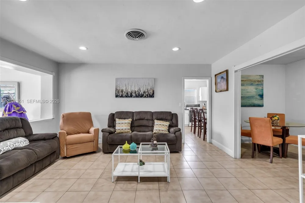 2355 SW 1st St Miami, FL 33135