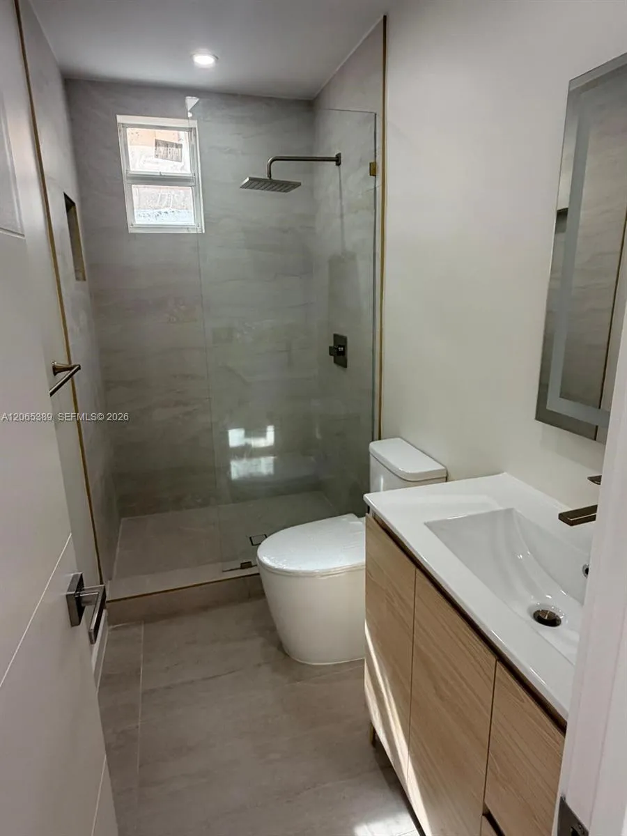 2436 SW 7th St #10 Miami, FL 33135