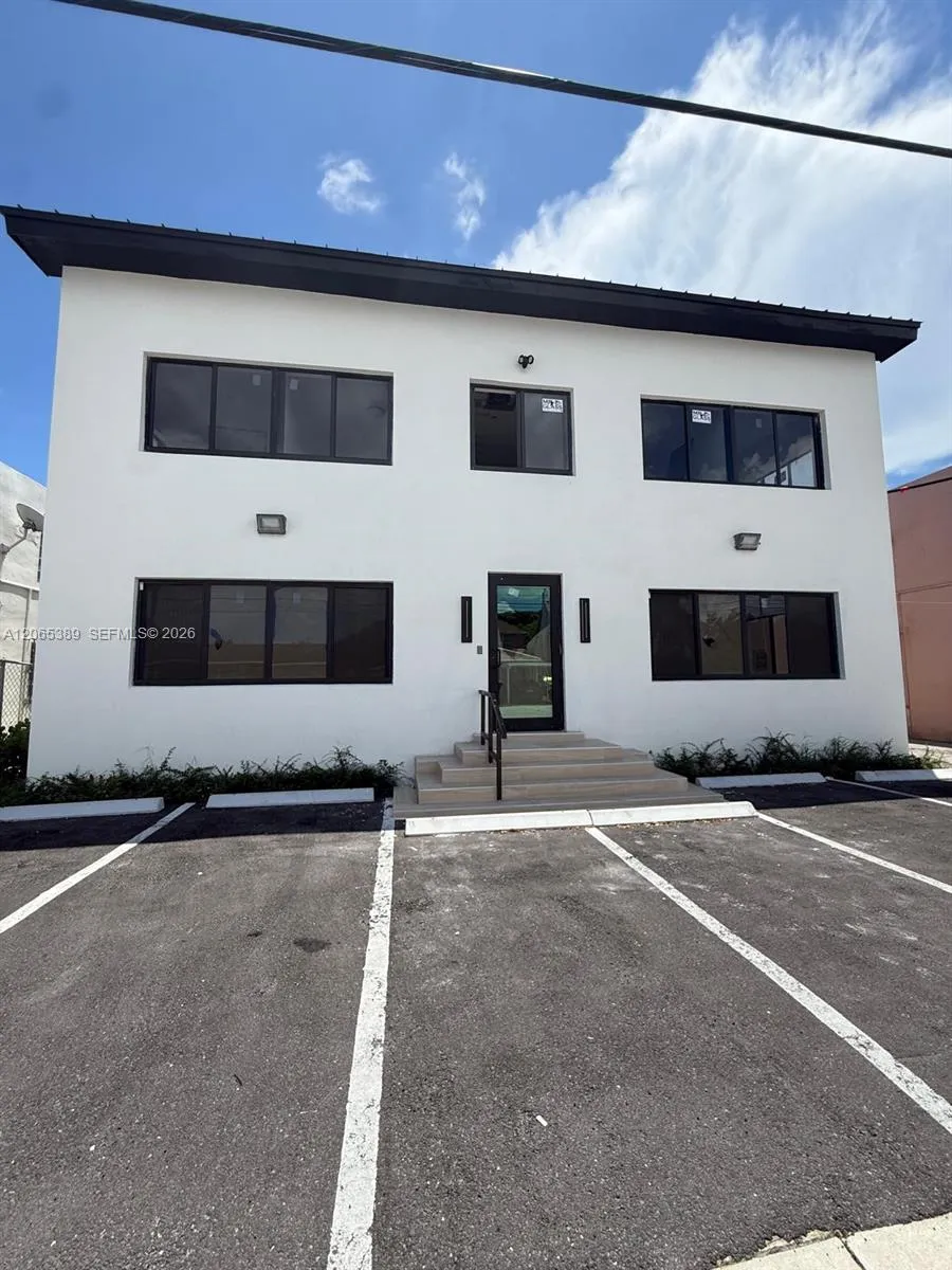 2436 SW 7th St #10 Miami, FL 33135