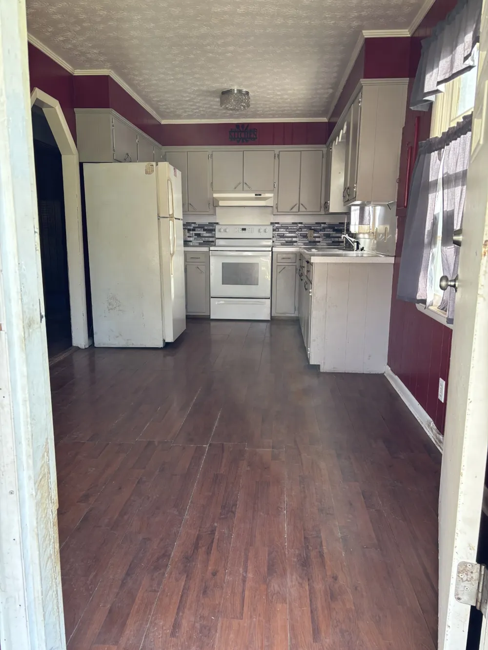 1711 N Grundy Quarles Hwy Gainesboro, TN 38562