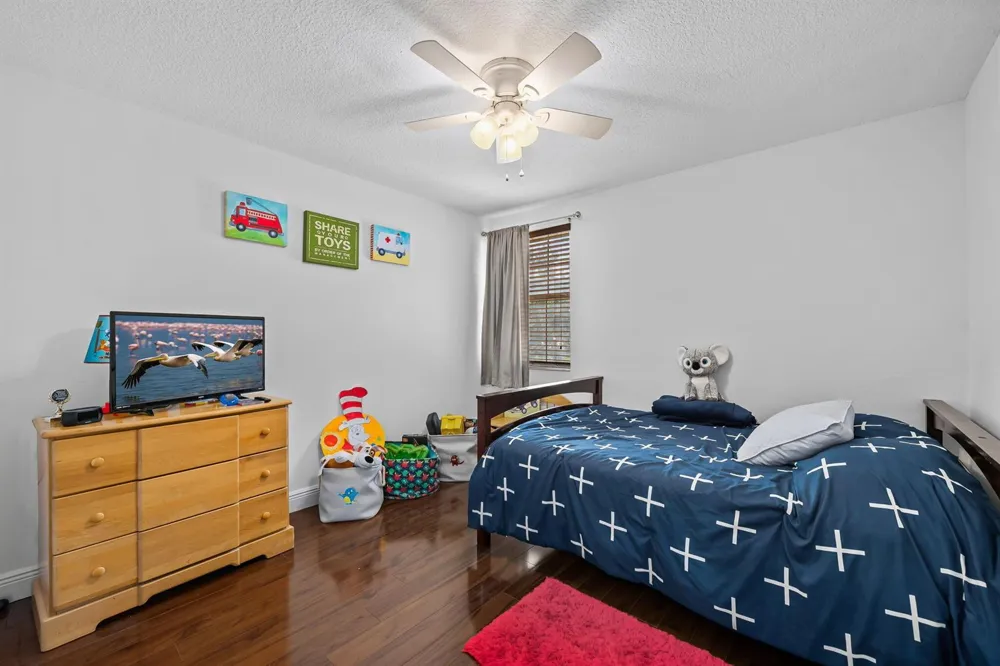 10740 LONDON STREET Cooper City, FL 33026