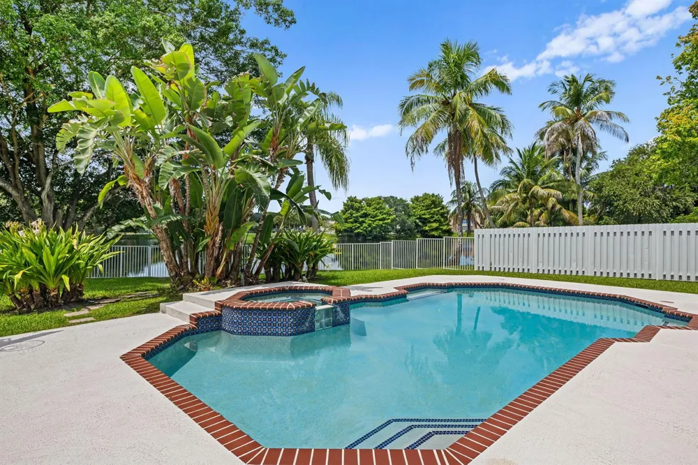10740 LONDON STREET Cooper City, FL 33026