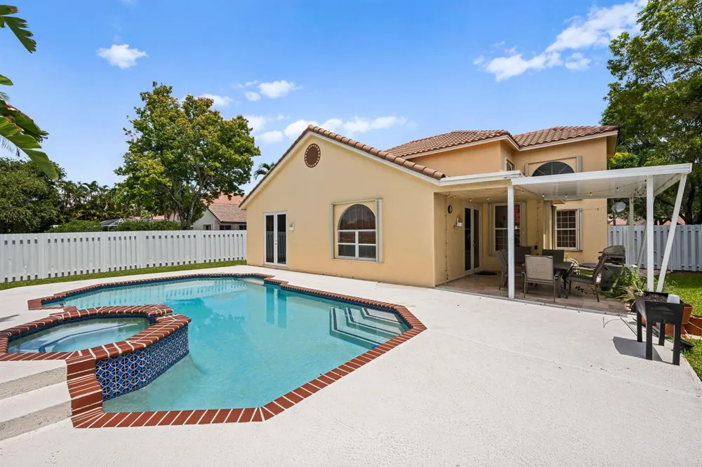 10740 LONDON STREET Cooper City, FL 33026