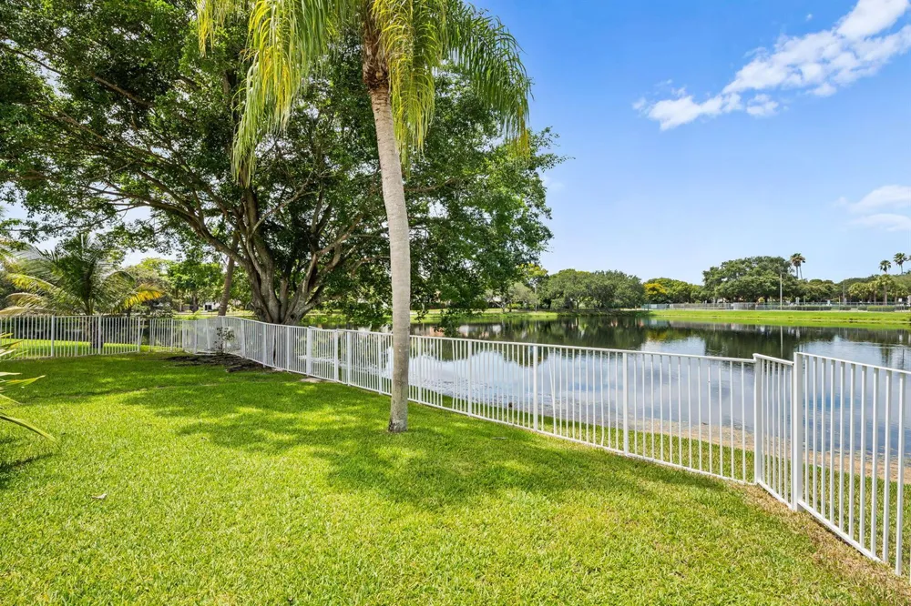 10740 LONDON STREET Cooper City, FL 33026