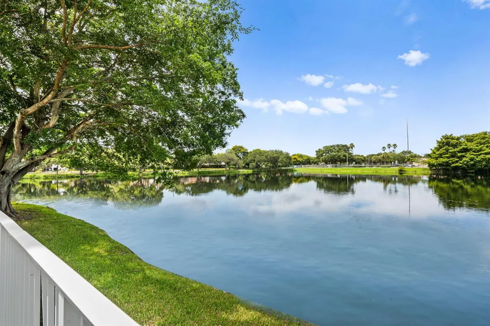 10740 LONDON STREET Cooper City, FL 33026