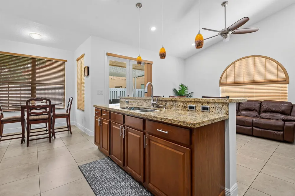 10740 LONDON STREET Cooper City, FL 33026