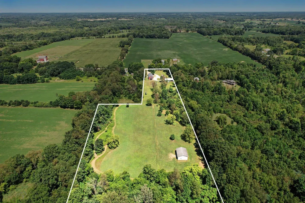 10064 Love Road Assyria Township, MI 49021