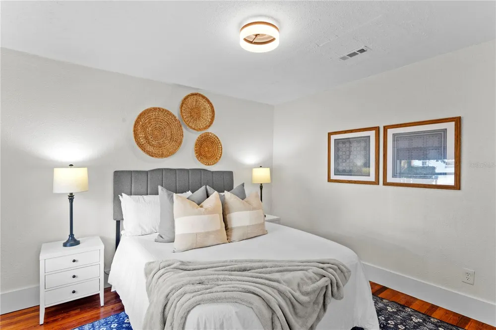 1175 HIGHLAND COURT St Petersburg, FL 33701
