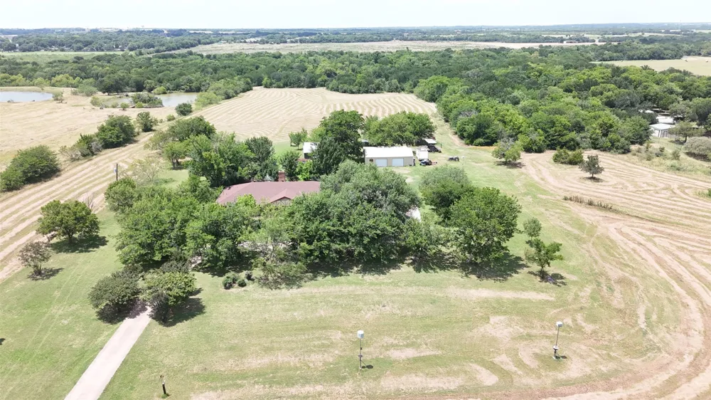 2114 FM 1181 Ennis, TX 75119