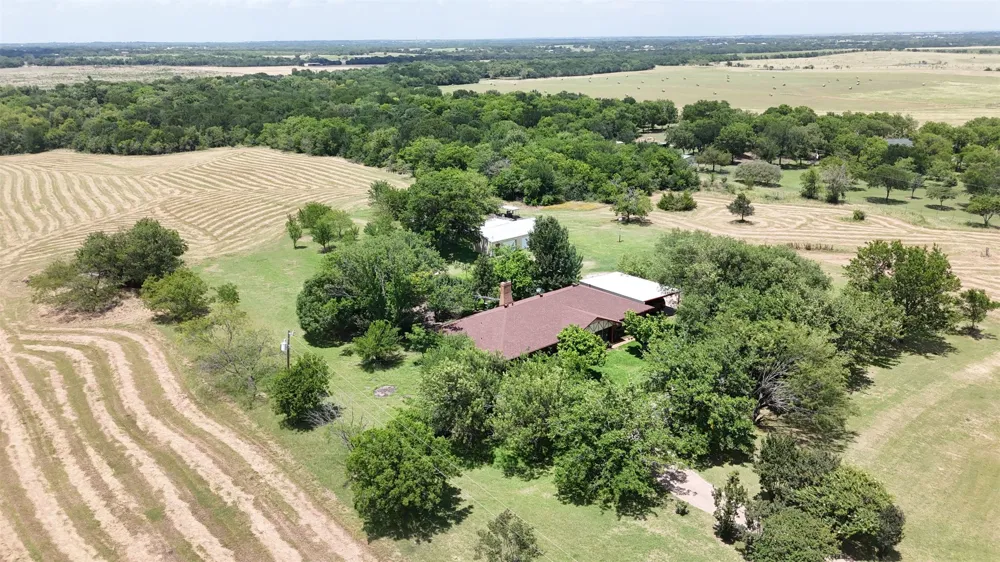 2114 FM 1181 Ennis, TX 75119