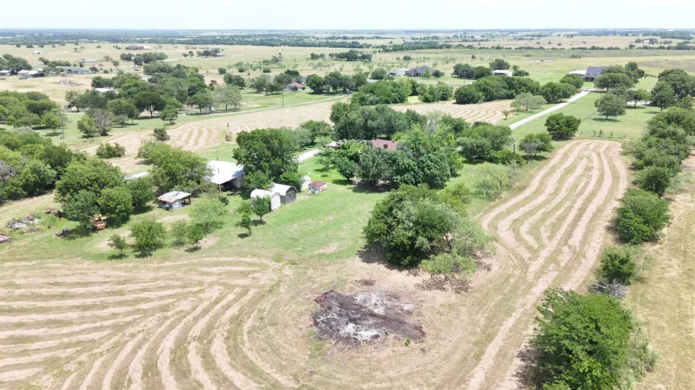 2114 FM 1181 Ennis, TX 75119