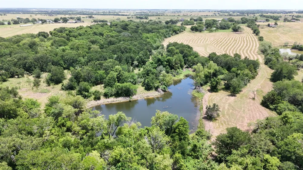 2114 FM 1181 Ennis, TX 75119