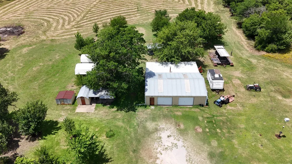 2114 FM 1181 Ennis, TX 75119