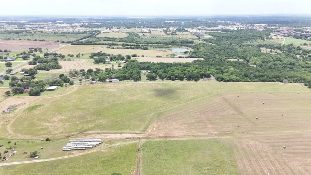2114 FM 1181 Ennis, TX 75119