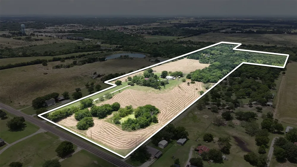 2114 FM 1181 Ennis, TX 75119