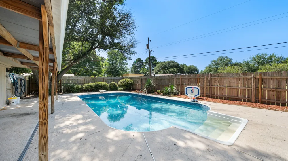 1399 vz county road 1803 Grand Saline, TX 75140