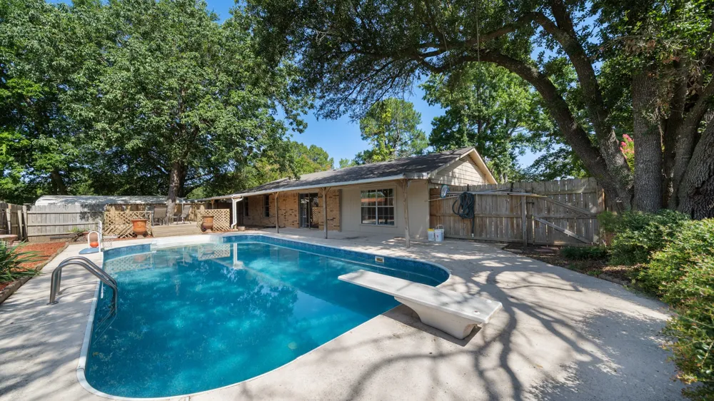 1399 vz county road 1803 Grand Saline, TX 75140