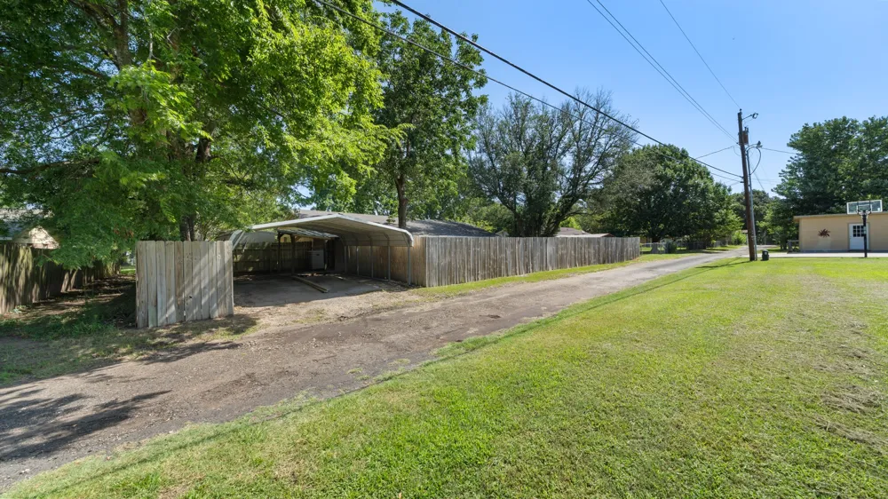 1399 vz county road 1803 Grand Saline, TX 75140