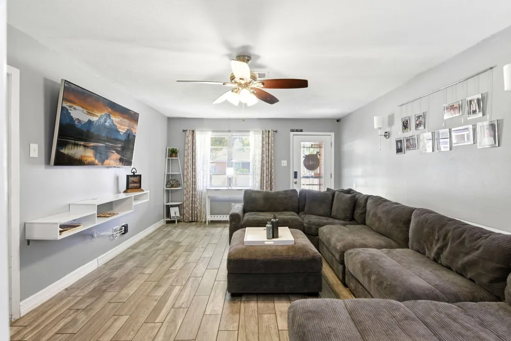 2405 Hillshire Drive Deer Park, TX 77536