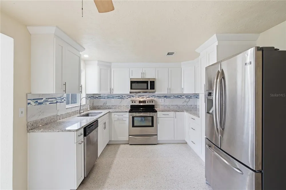 2122 HOLIDAY DRIVE Holiday, FL 34691