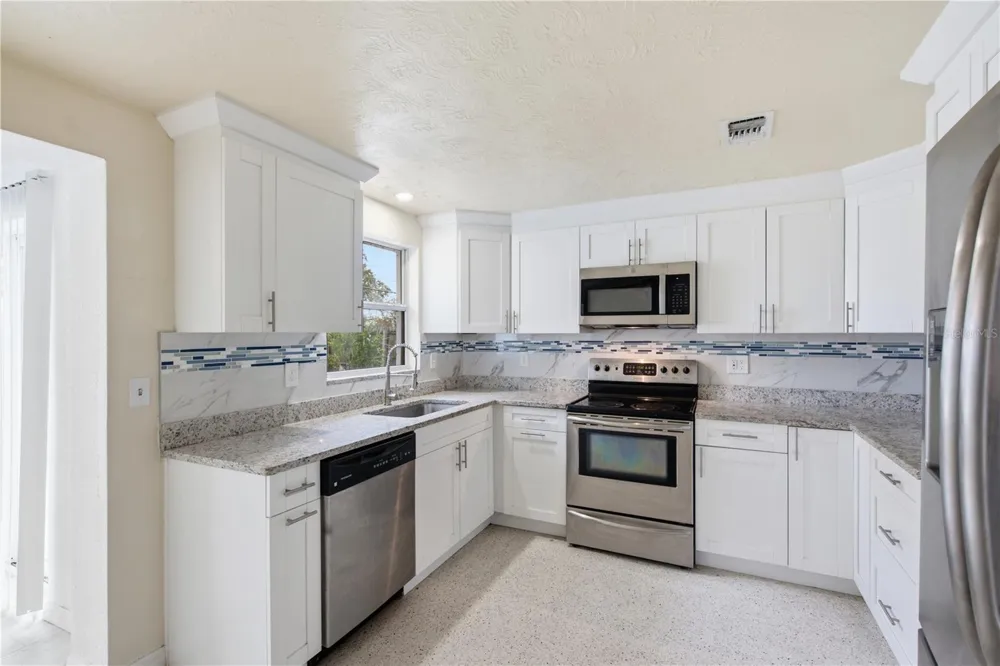 2122 HOLIDAY DRIVE Holiday, FL 34691