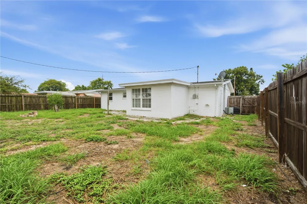 2122 HOLIDAY DRIVE Holiday, FL 34691