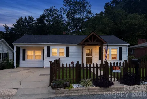 416 Edgewood Drive SW
