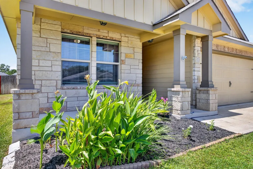 1933 Cartwright Street Bryan, TX 77807