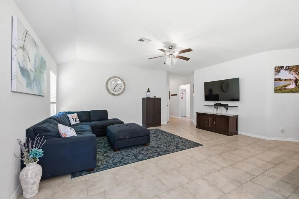 1933 Cartwright Street Bryan, TX 77807