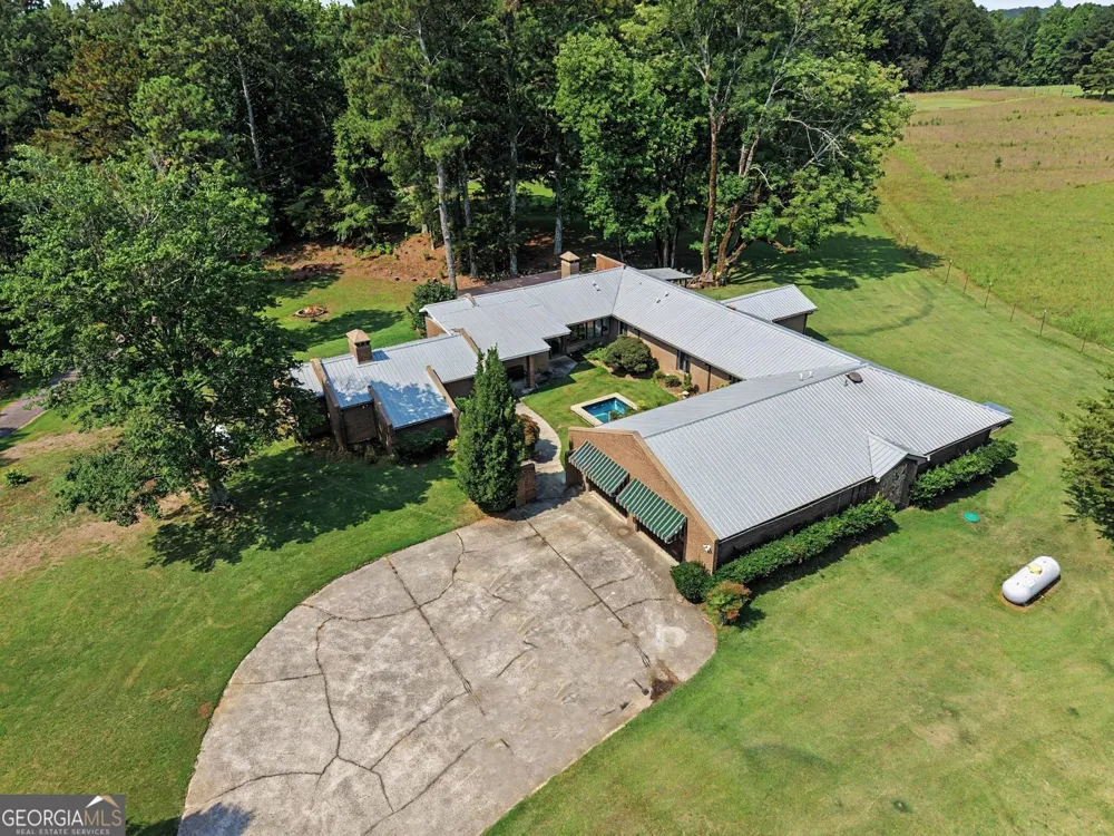 2071 W Hightower TRL Conyers, GA 30012