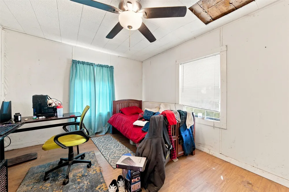 405 NE 4th Street Hubbard, TX 76648