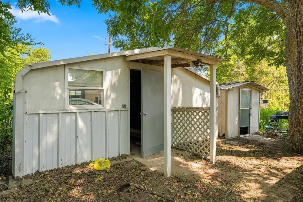 405 NE 4th Street Hubbard, TX 76648