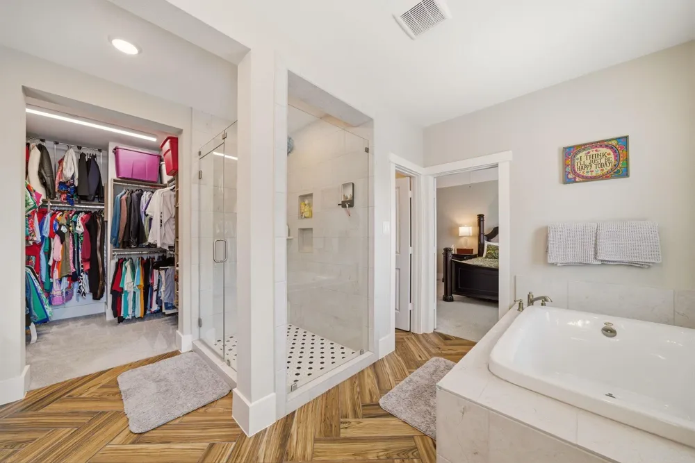 1417 Biondo Way Houston, TX 77008