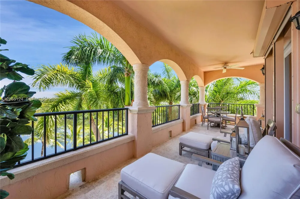 13647 Deering Bay Dr #142 Coral Gables, FL 33158