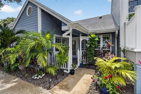 706 Ocean Dunes Circle
