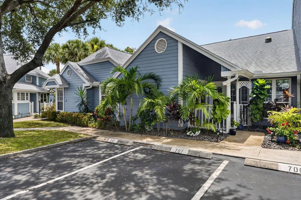 706 Ocean Dunes Circle Jupiter, FL 33477