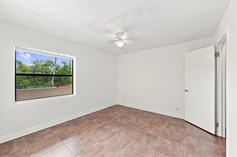 9999 SUMMERBREEZE DRIVE #417 Sunrise, FL 33322