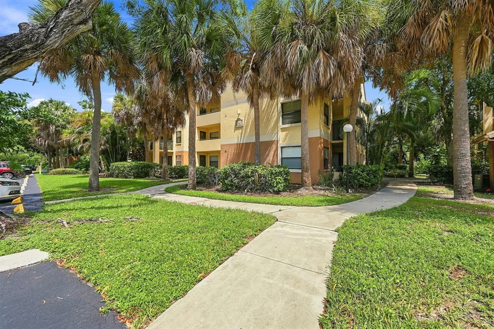 9999 SUMMERBREEZE DRIVE #417 Sunrise, FL 33322