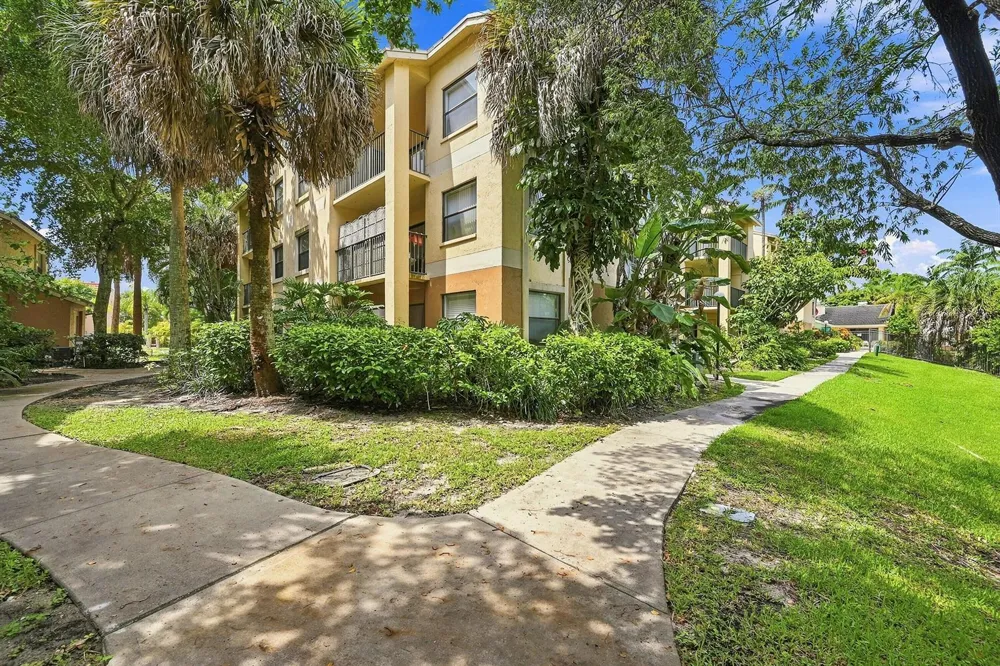 9999 SUMMERBREEZE DRIVE #417 Sunrise, FL 33322