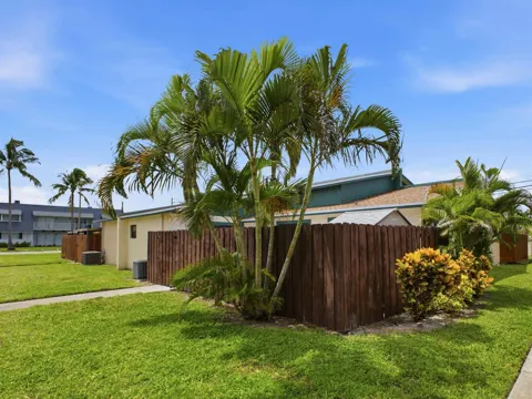 1110 Manor Drive