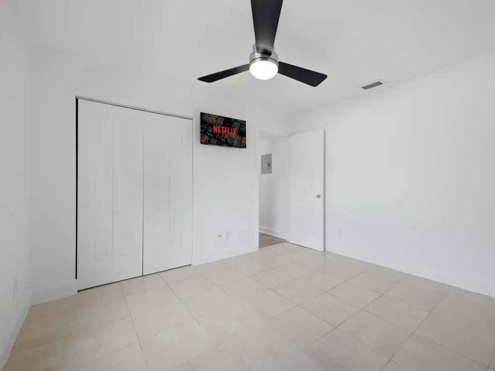 1110 Manor Drive Palm Springs, FL 33461