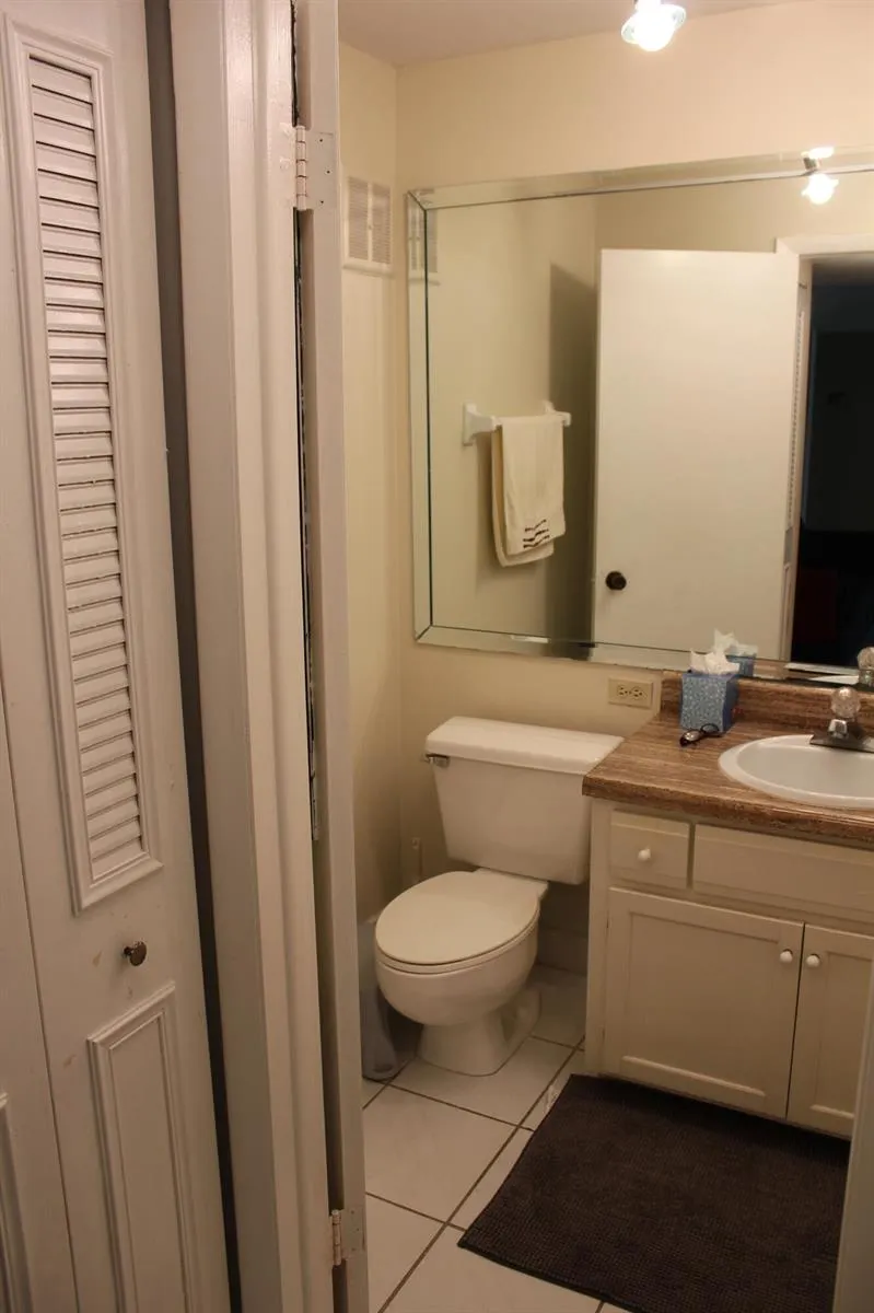 3660 INVERRARY DRIVE #3V Lauderhill, FL 33319